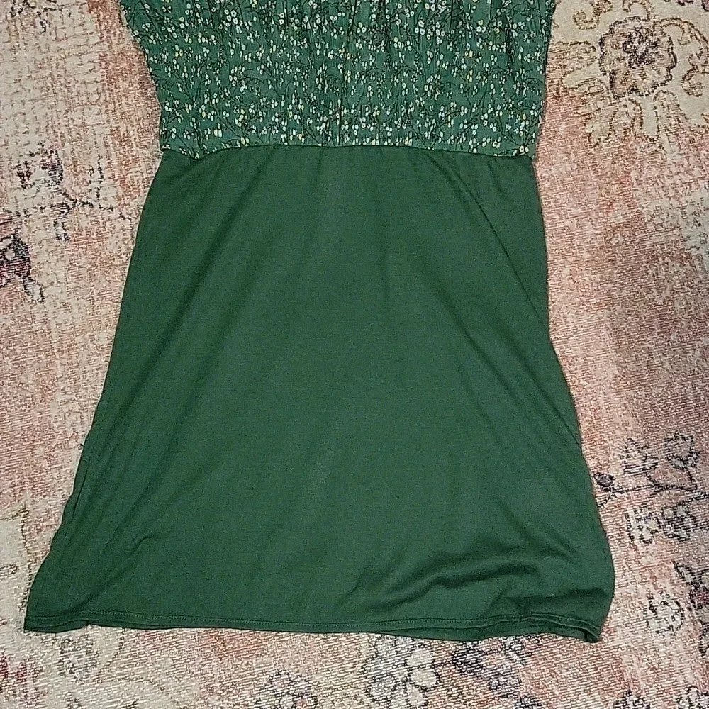 Max Studio Green Floral MINI Skirt - Picture 7 of 9